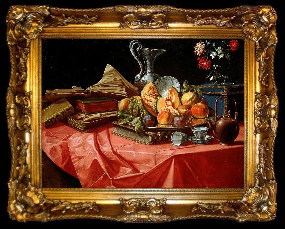 framed  Cristoforo Munari vasetto di fiori e teiera su tavolo coperto da tovaglia rossa, ta009-2
